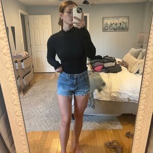 Croppy Black Turtleneck